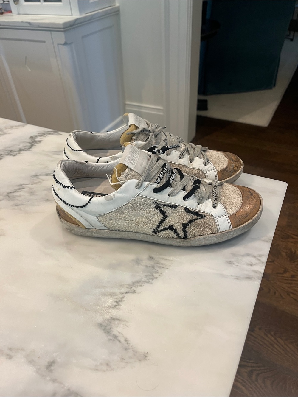 Authentic Golden Goose Sneakers size 39
